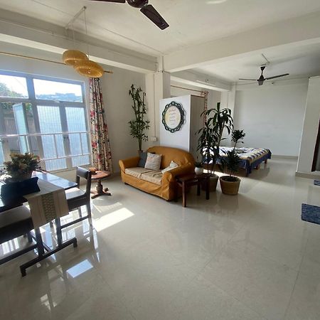 Aizawl Homestay Экстерьер фото
