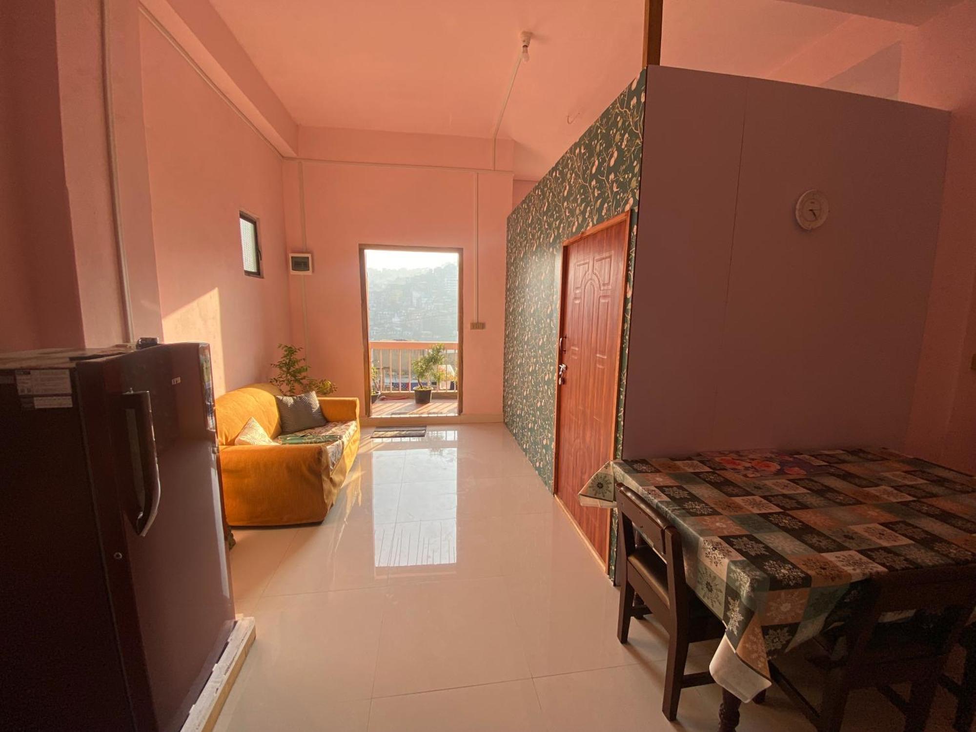 Aizawl Homestay Экстерьер фото