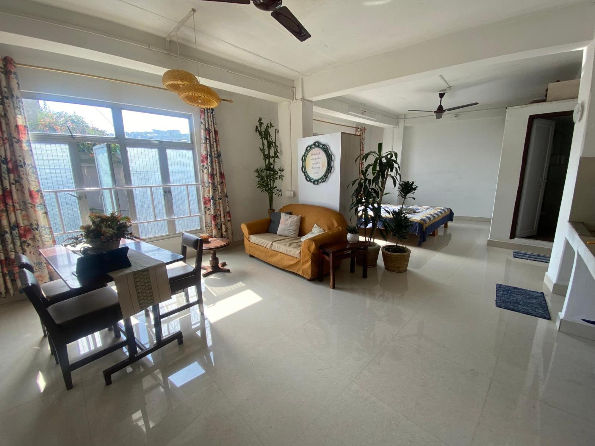Aizawl Homestay Экстерьер фото